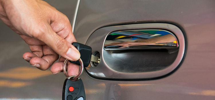 Car door lock repair in Woodbridge